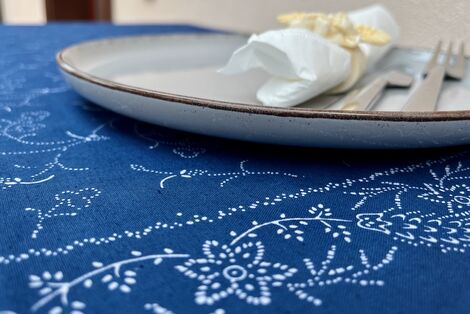 Tablecloth 100x100 K59-K99